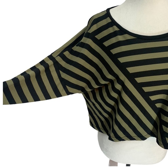H&M Divided Khaki &Black Striped Cropped T-shirt Size M - Picture 3 of 7